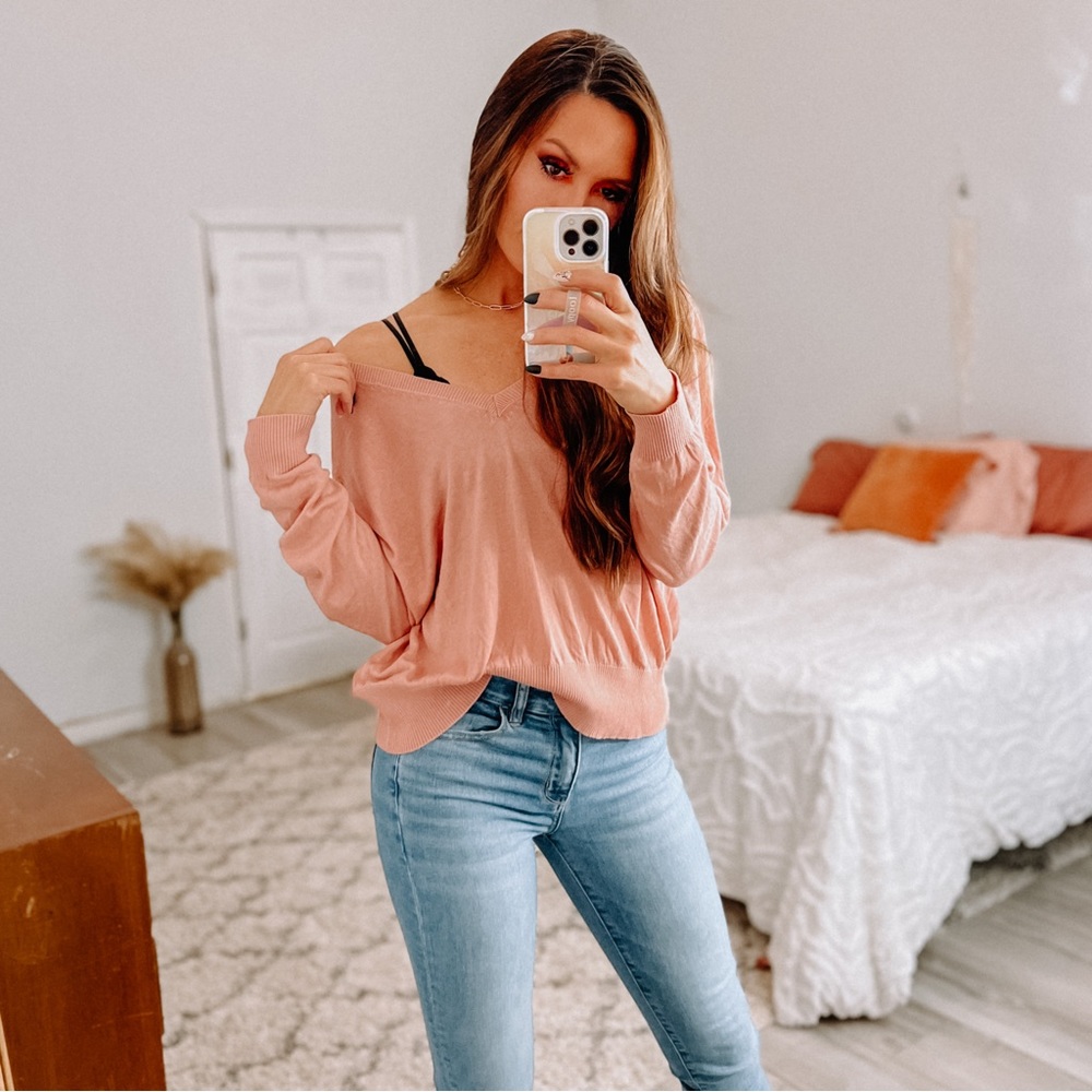 H&M Blush Pink V Neck Sweater • Size XXL